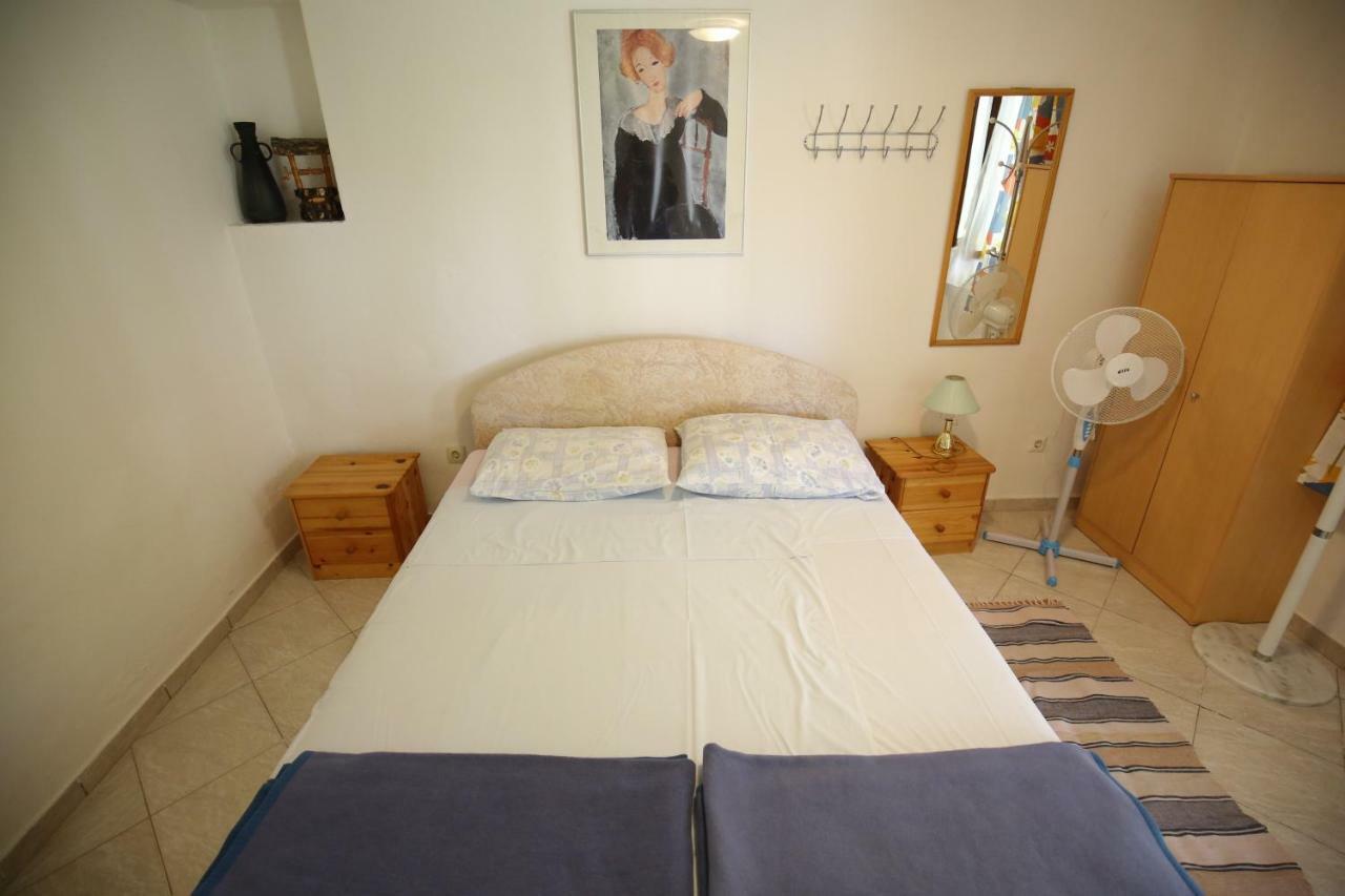 Paleka Apartment *