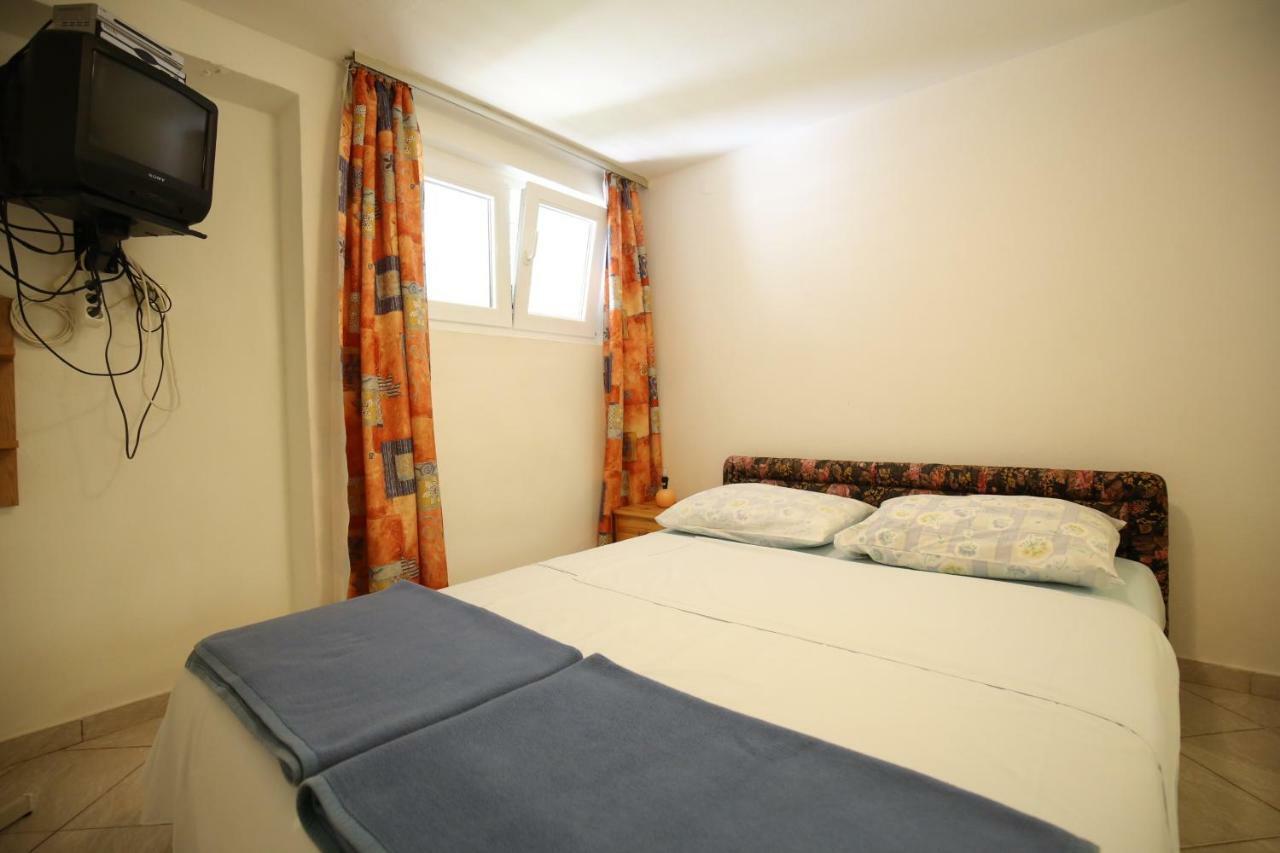 Paleka Apartment