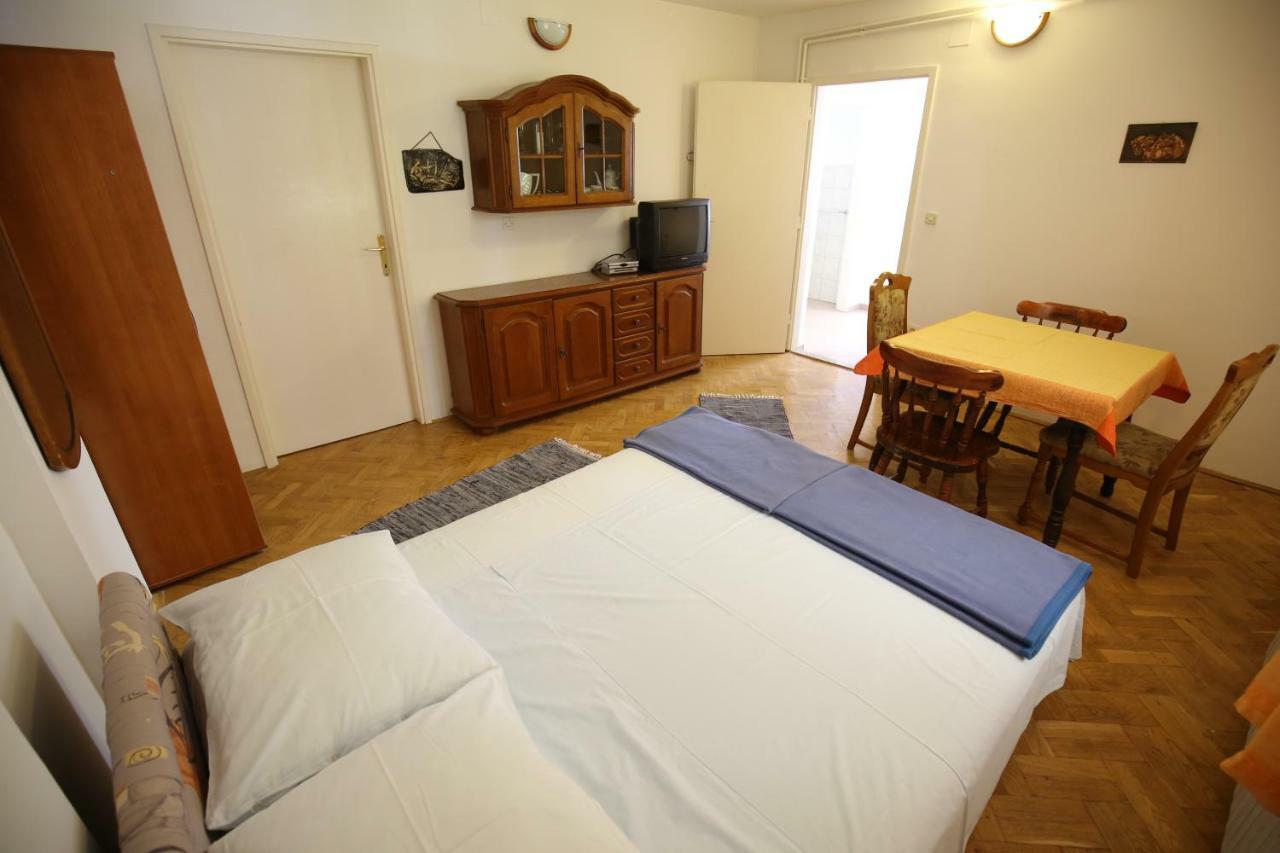 Apartment Paleka Petrcane
