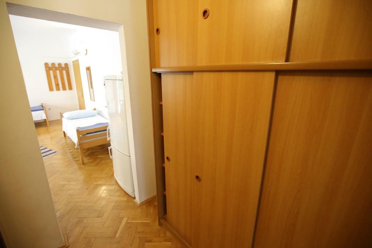 Paleka Apartment *