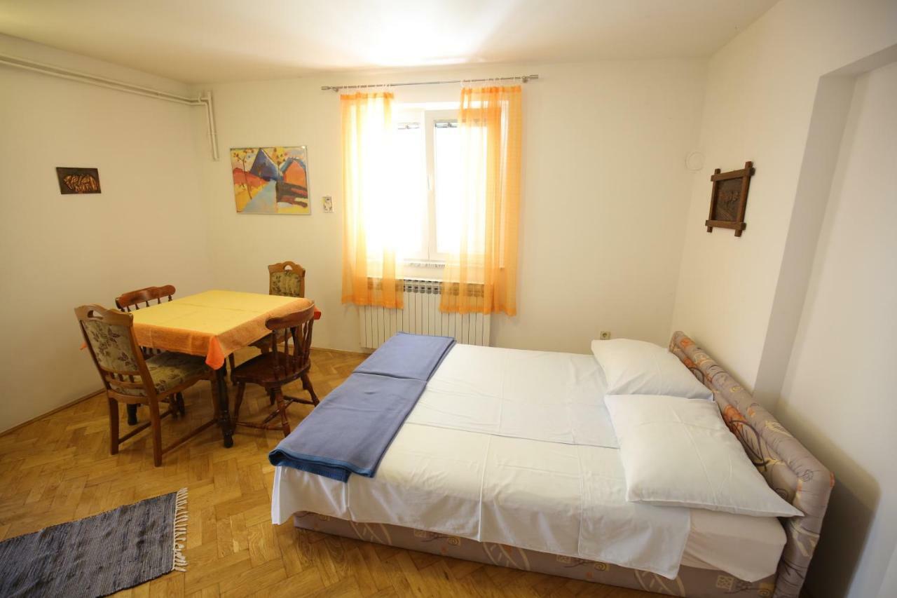 Apartment Paleka Petrcane